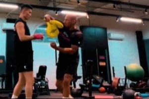 林秉圣晒练习拳击的视频：需要具备不同的技术 例如？