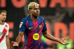 TA谈亚马尔情况：巴萨对他入选国家队名单感到震惊，沟通上有问题