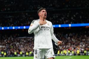 巴尔韦德：踢边后卫只是球队应急之举，我现在非常开心也很享受