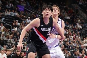 解说:杨瀚森在发展联盟磨练有成长 听罗威指导时没靠翻译进步了